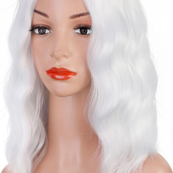 Other - White 14in Wavy wig